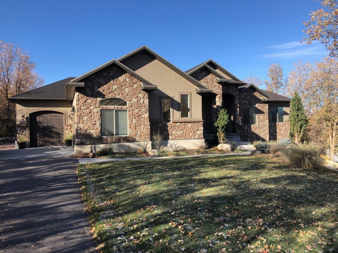 Primary Photo - 3 br, 2.5 bath House - 75 E. Loafer Drive