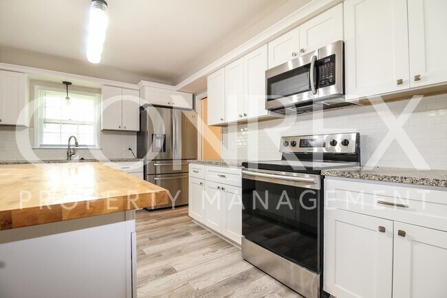 Foto del edificio - Lovely 4 Bedroom Home