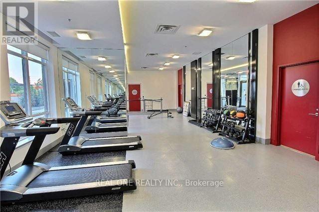 Building Photo - 540 Bur Oak Ave