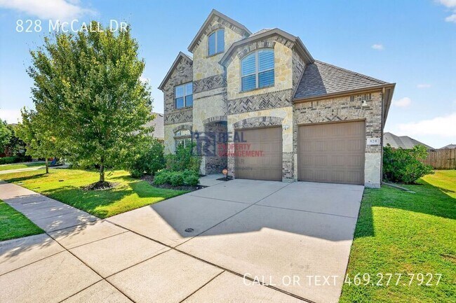 Foto del edificio - 828 McCall Dr