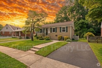 Building Photo - 3904 Lantern Dr