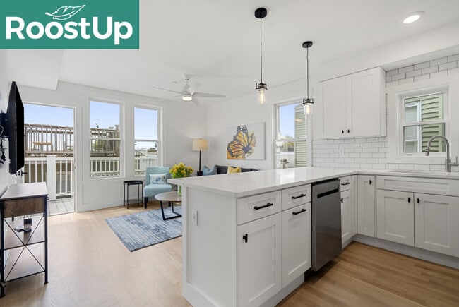 Foto del edificio - Furnished Bedroom with Private Bath in South Boston