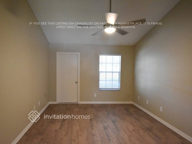 Building Photo - 817 Emerald Way