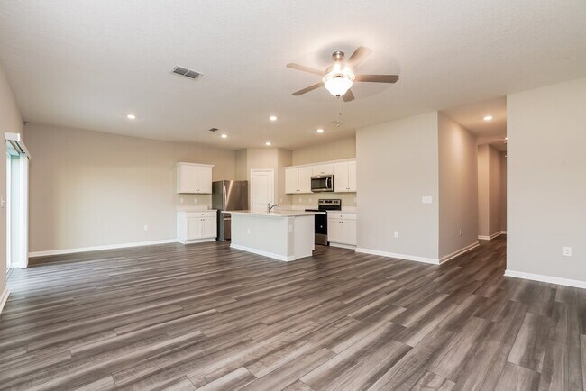 Building Photo - 807 Kings Pine Ct
