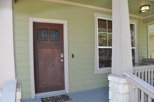 Building Photo - 1803 Rockland Dr