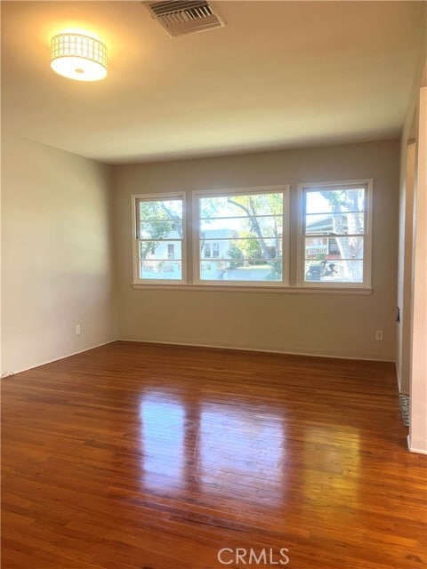 Foto del edificio - 810 E Tujunga Ave