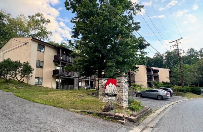 Building Photo - THE VILLAGES SOUTH 310