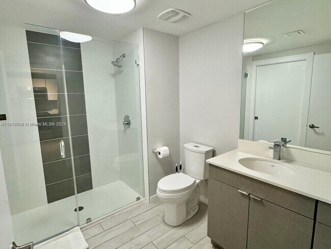 Foto del edificio - 321 NE 26th St