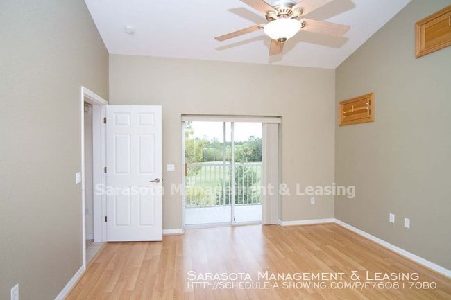 Foto del edificio - 2 Bedroom 2 Bath Townhome with Den in Tara