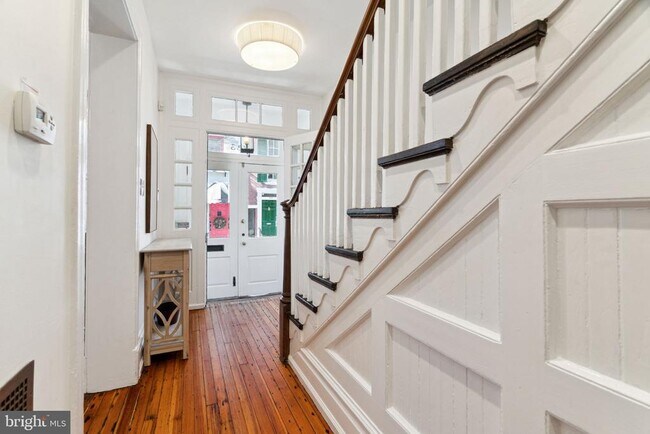 Building Photo - 333 S Smedley St