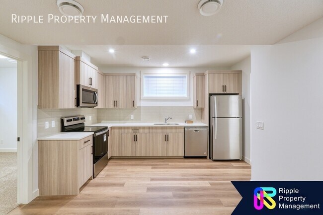 Photo du bâtiment - Modern 2 Beds, 1 Baths Basement/Lower | No...