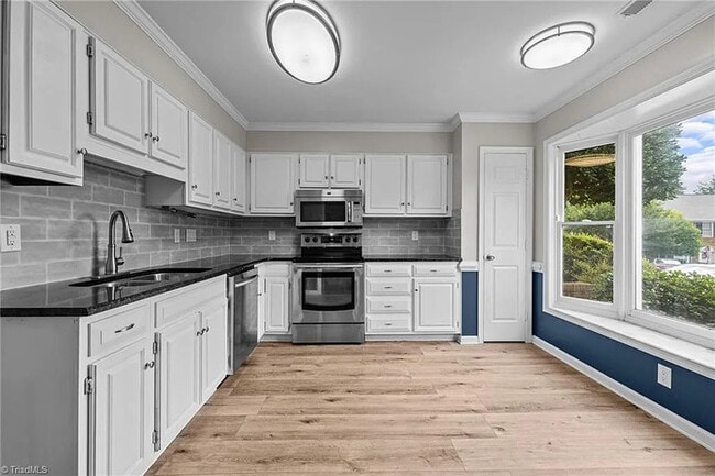 Building Photo - Build Equity While Leasing - Lease to Own