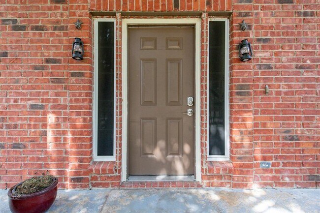 Foto del edificio - 2214 Wren Ln