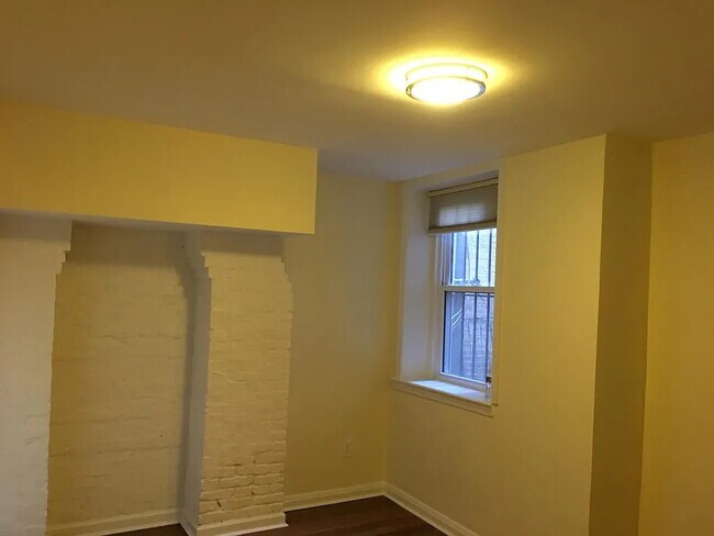 Building Photo - 1214 N Calvert St