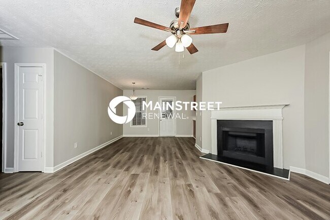 Foto del edificio - 3 Bedroom Pet-Friendly Home in COVINGTON, GA with Main Street Renewal