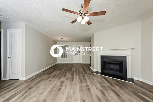 Photo - 3 Bedroom Pet-Friendly Home in COVINGTON, GA with Main Street Renewal