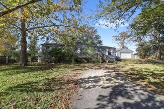 Building Photo - 212 West Dr