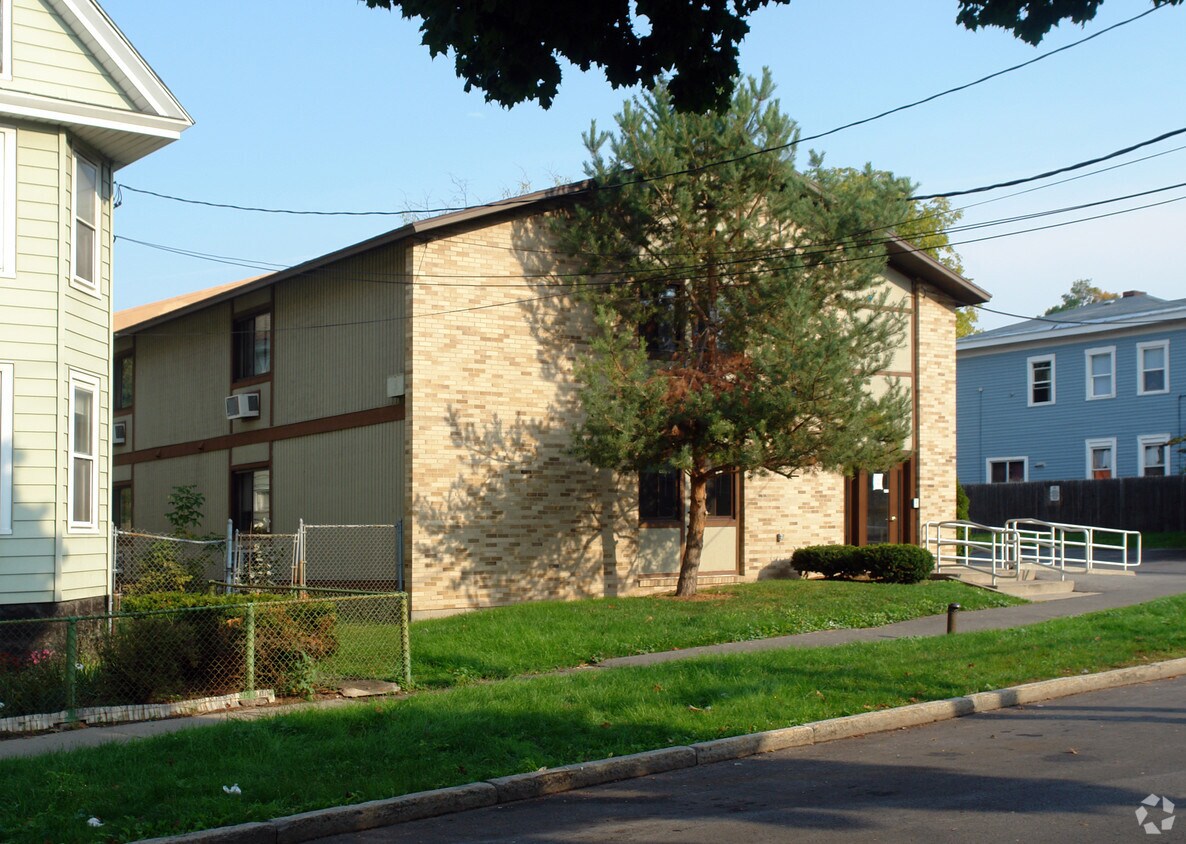Building Photo - 713-715 Hickory St
