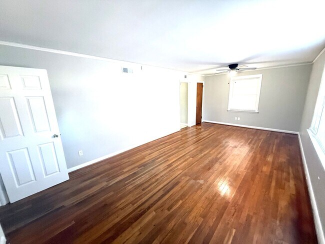 Foto del edificio - ** 3 Bed 1 Bath located in Morningview ** Call 334-366-9198 to schedule a self showing