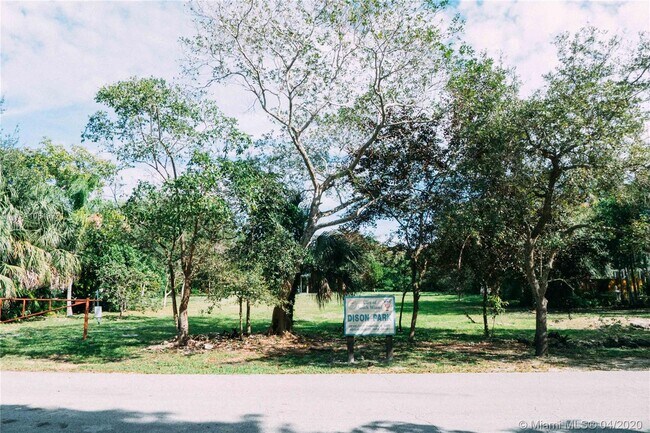 Foto del edificio - 5805 SW 81st St