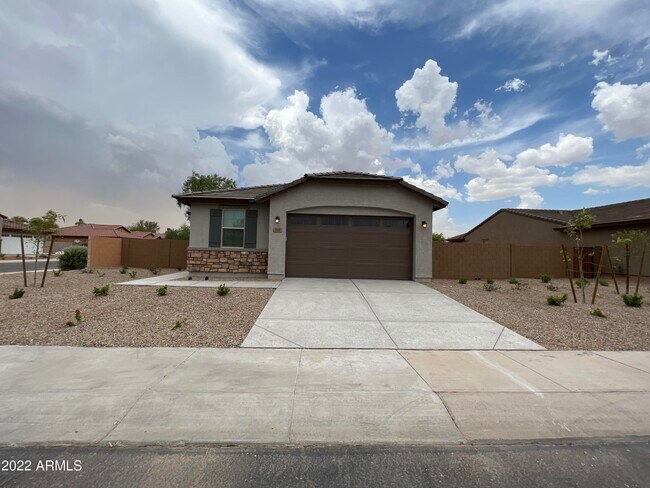 Building Photo - 418 E Cactus Wren Dr