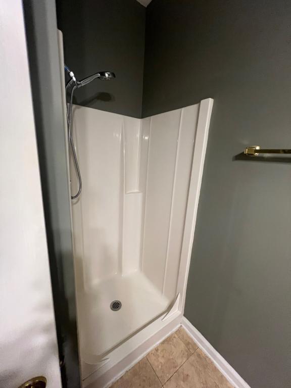 Building Photo - 111 Bentworth Ln