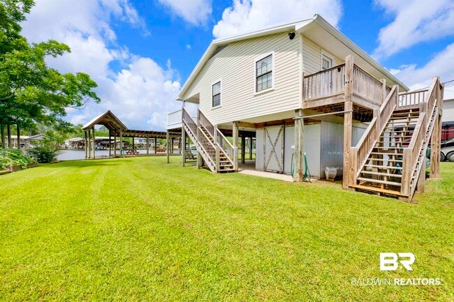 Foto del edificio - 15851 Keeney Dr