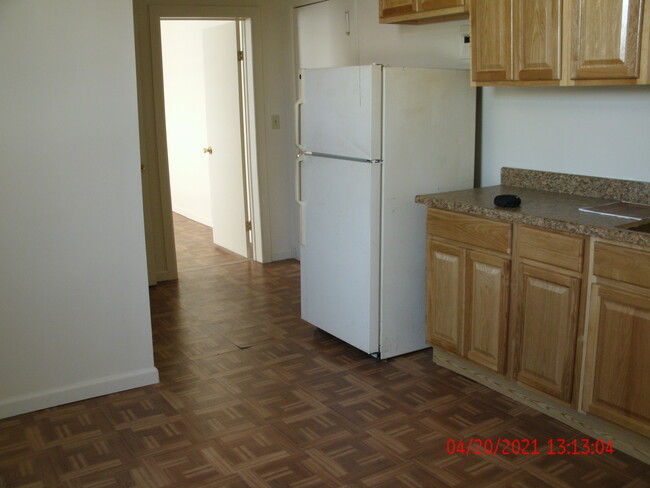 Kitchen - 524 S 10th Ave