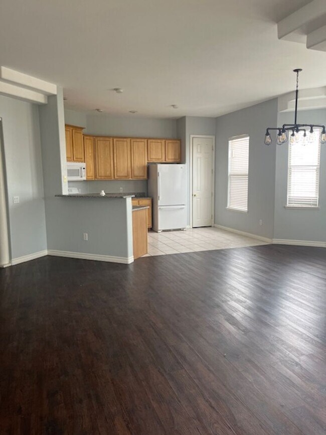 Building Photo - Boulder City - Spanish Steps Lakeside Condo