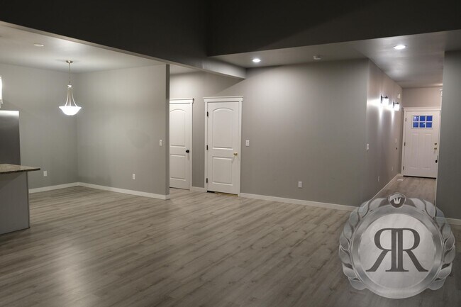 Foto del edificio - 7411 Saddlebrook Lp