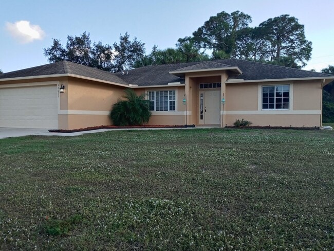 Building Photo - Charming 3-Bedroom Home in Port Charlotte, FL