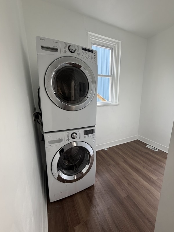 Building Photo - 121 44th St