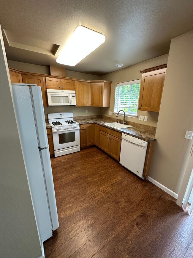 Foto del edificio - 1947 N Prairie Ln