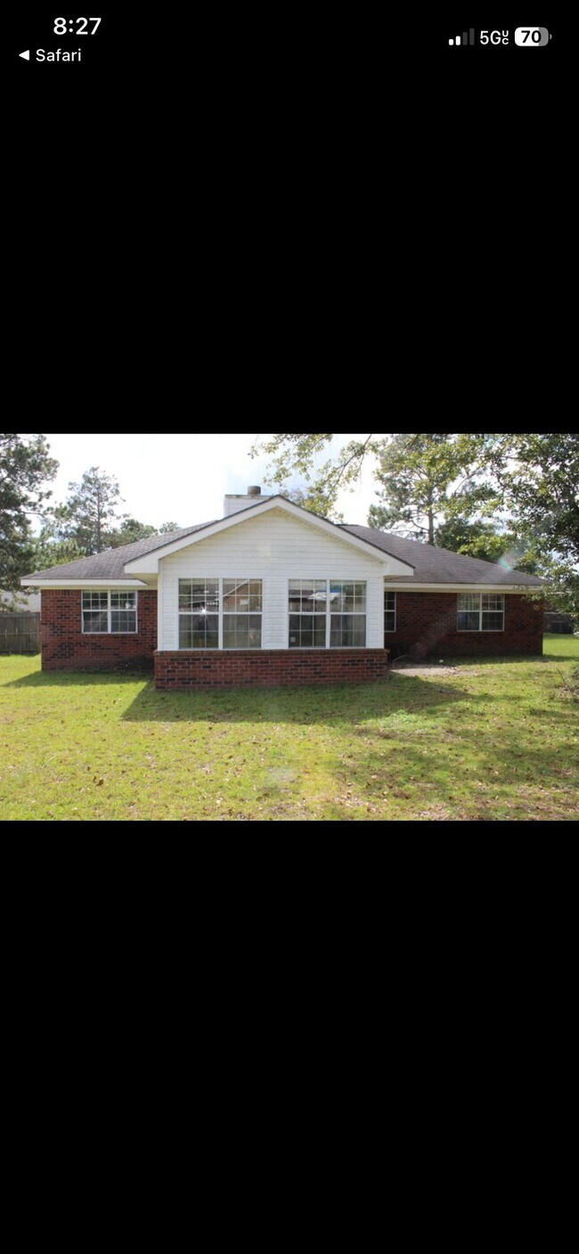 Building Photo - 559 McCumber Dr