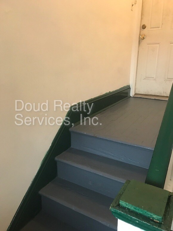 Building Photo - 1016 Anderson St