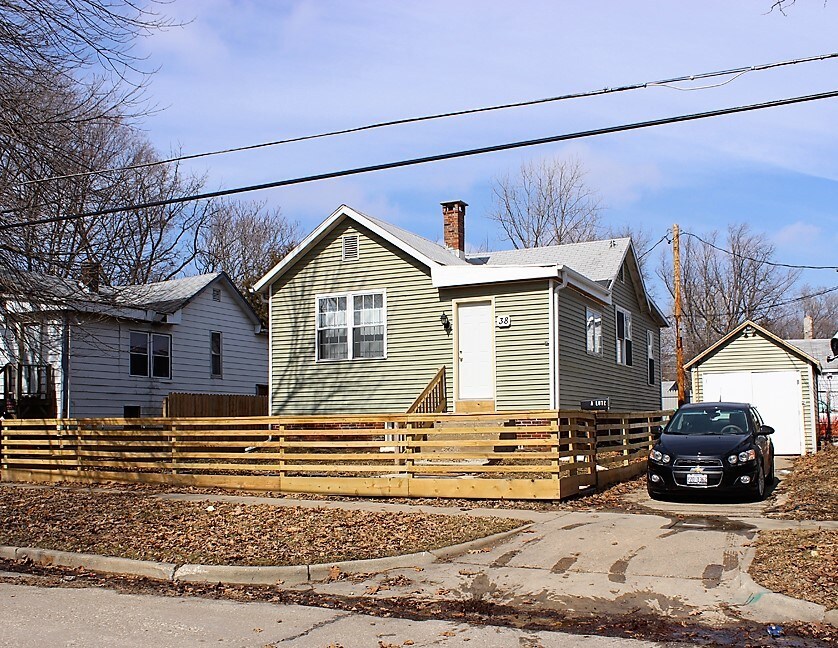 38 E Beardsley Ave, Champaign, IL 61820 House Rental in Champaign, IL