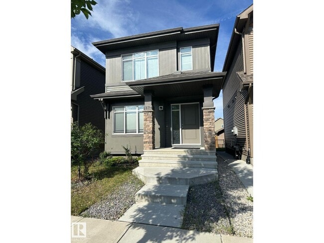 Building Photo - 1674 Graydon Hill Link SW