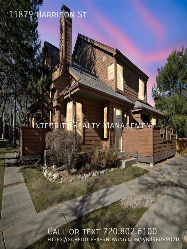 Foto principal - 11879 Harrison St.