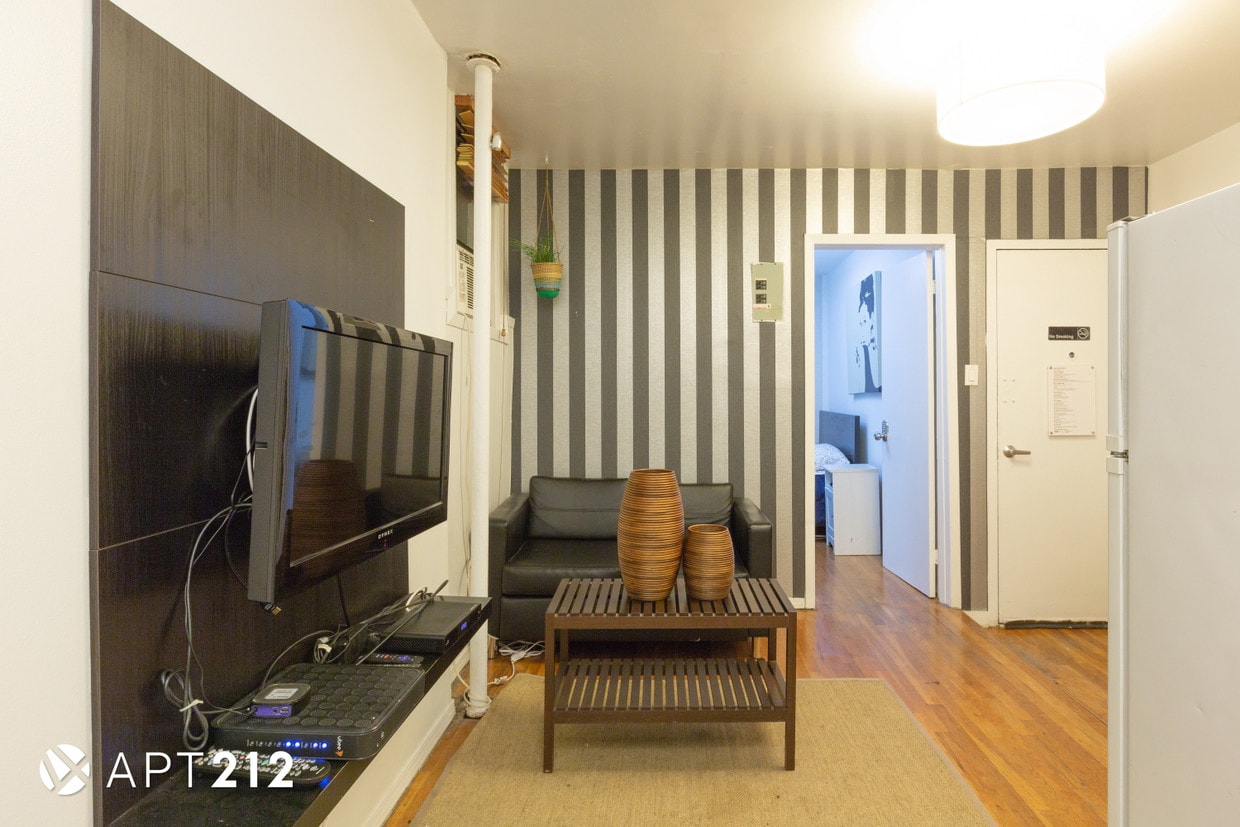 Primary Photo - 93 Baxter St