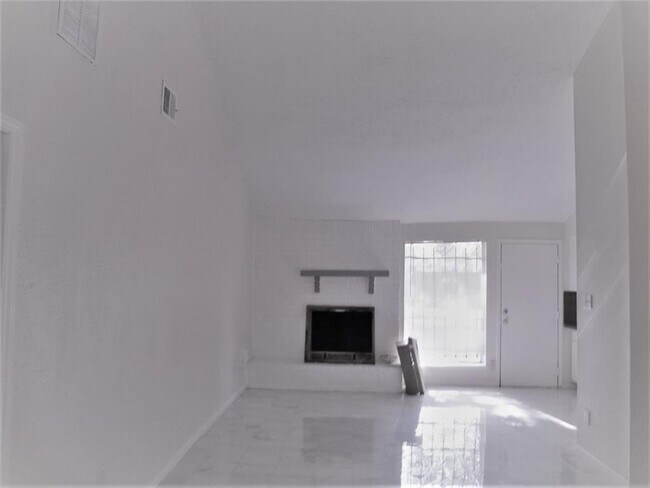 Building Photo - 7027 Dickson Way