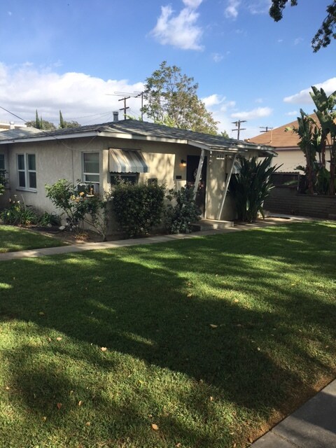 Primary Photo - 450 N 10th Ave
