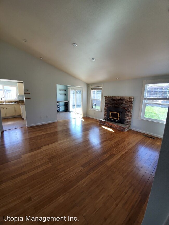 Building Photo - 3 br, 2 bath House - 5051 Oakbrook Circle