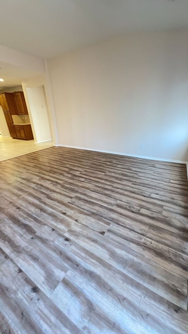 Foto del edificio - 3 BEDROOM VICTORVILLE HOME