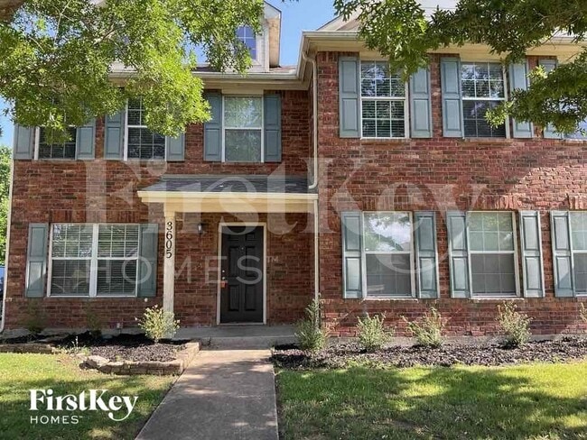 Building Photo - 3605 Smoketree Dr