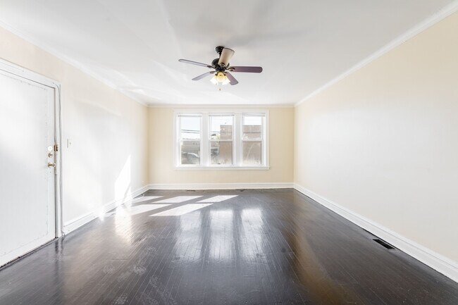 Building Photo - 1206 S 57th Ave