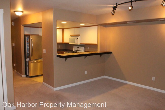 Building Photo - 2 br, 1.5 bath House - 915 SW Kimball Dr A2