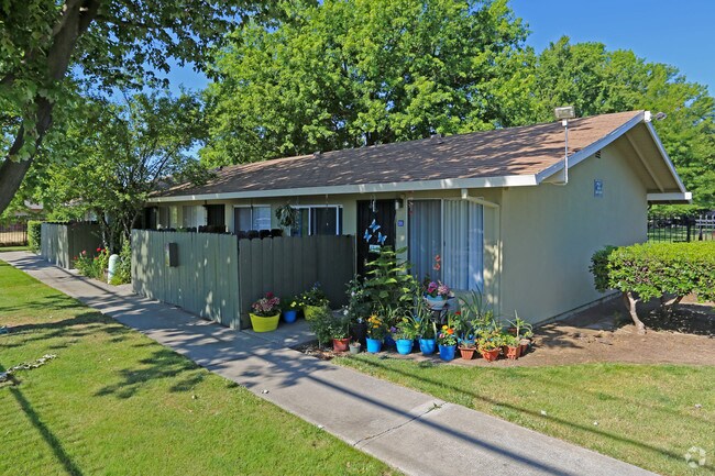 Foto del edificio - Delta Cove Apartments, LLC