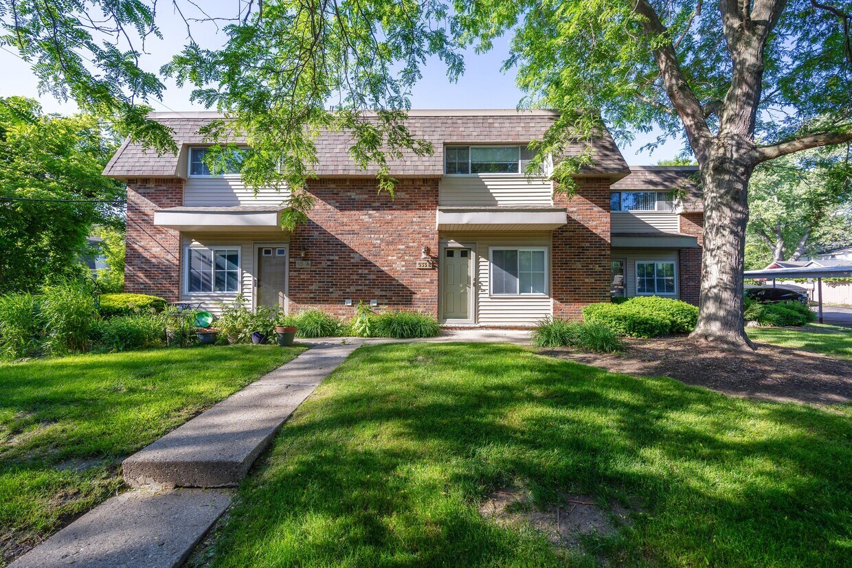 Foto principal - 533 Longshore Dr