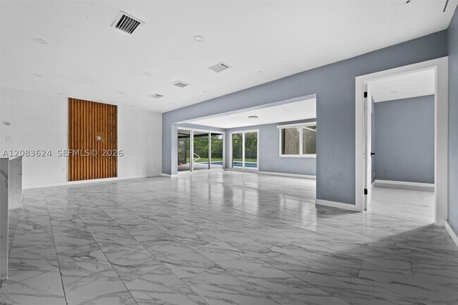 Foto del edificio - 5212 Santa Rosa Ct