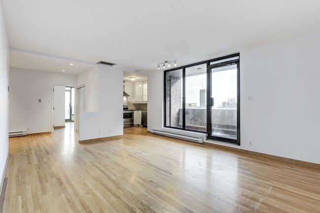 Building Photo - 1500 Pine Ave W